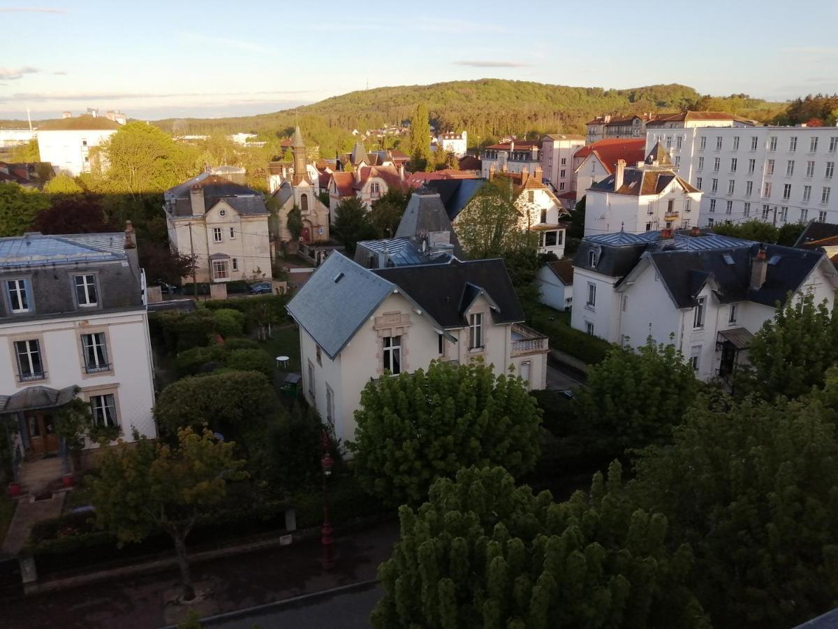 Joli Studio Dans Un Ancien Hotel Du XIX Siecle - Proche Toutes Commodites - Thermes Et Parc Vittel Exteriér fotografie