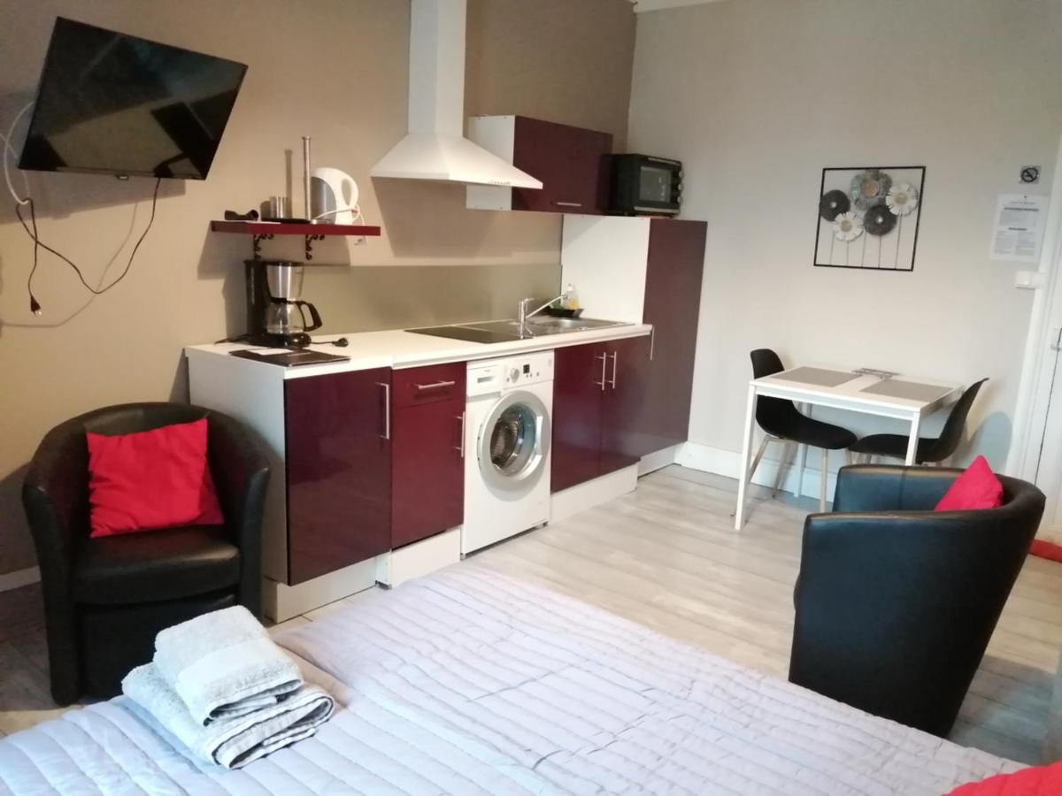 Joli Studio Dans Un Ancien Hotel Du XIX Siecle - Proche Toutes Commodites - Thermes Et Parc Vittel Exteriér fotografie